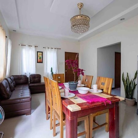 Four Bedroom Staycation House In Tagaytay Tagaytay City Ngoại thất bức ảnh