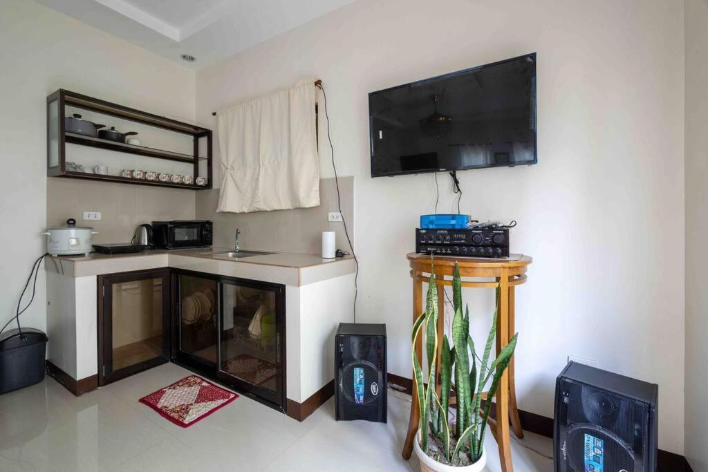 Four Bedroom Staycation House In Tagaytay Tagaytay City Ngoại thất bức ảnh